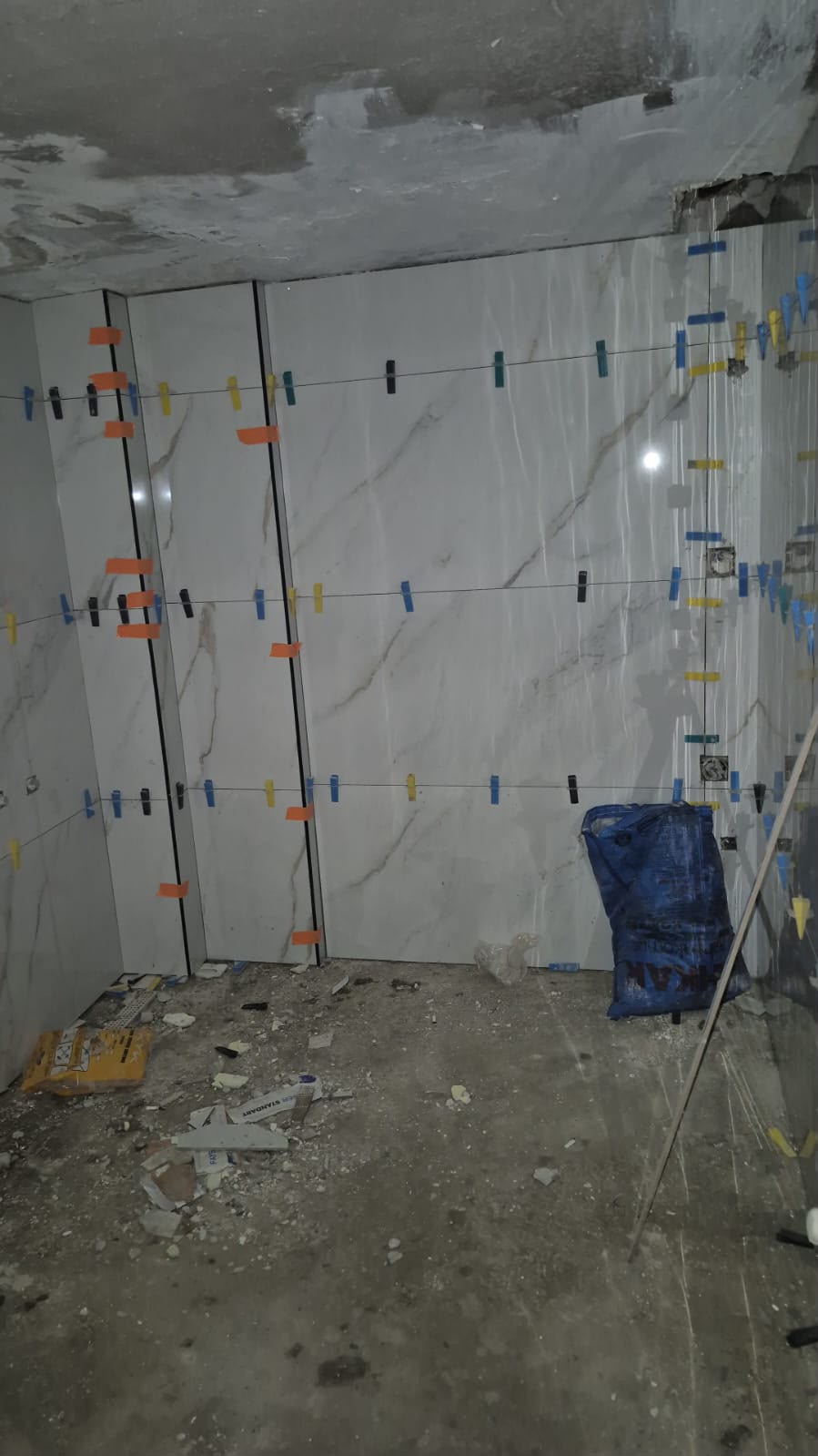 Duvar seramiği döşeme ve seviyeleme klipsleri